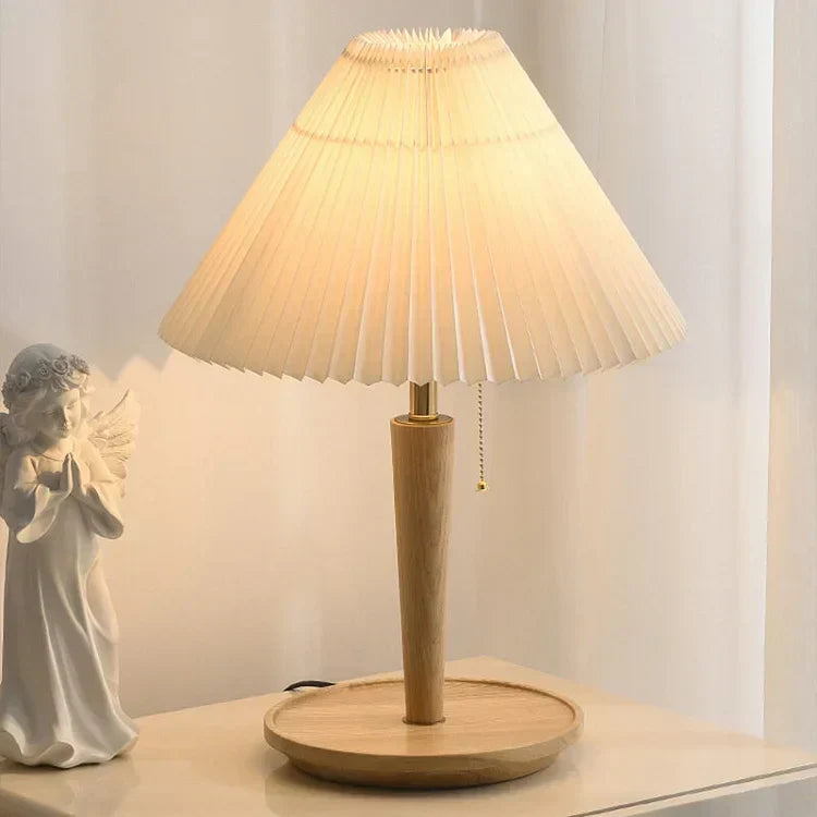 Veska | Elegant Vintage Woodly Bordslampa - Bordslampa med Fältad Design