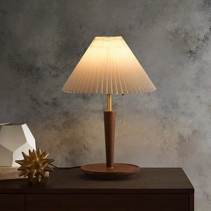 Veska | Elegant Vintage Woodly Bordslampa - Bordslampa med Fältad Design