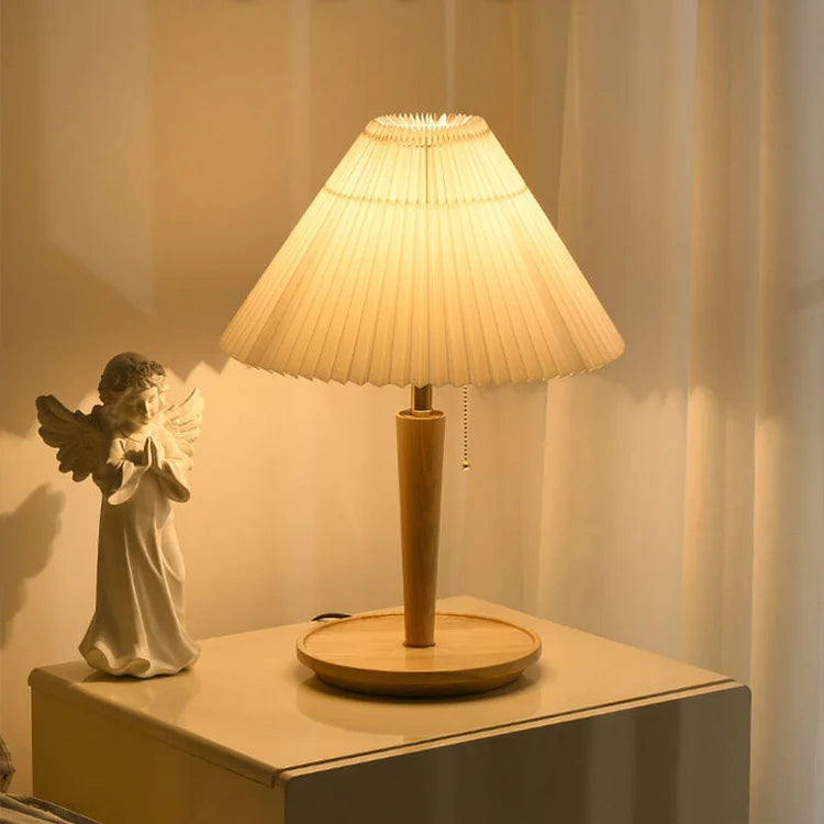 Veska | Elegant Vintage Woodly Bordslampa - Bordslampa med Fältad Design