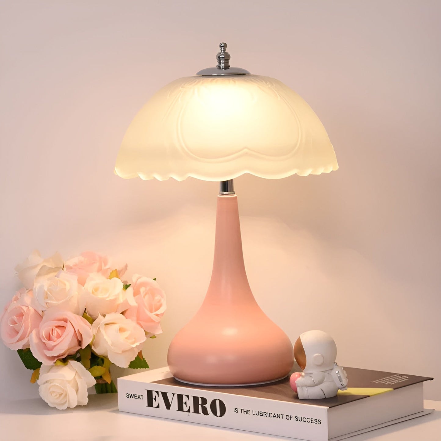 Veska | Eleganza Luxe Bordslampa – Tidslös Svampform med LED-dimningsfunktion i Mjuka Färger Rosa Gla lampskärm
