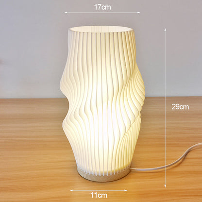Veska | Frenchlight Bordslampa - Elegant Plisserad Bordslampa i Fransk Kräm för Atmosfäriska Utrymmen B