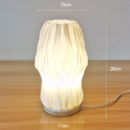 Veska | Frenchlight Bordslampa - Elegant Plisserad Bordslampa i Fransk Kräm för Atmosfäriska Utrymmen C