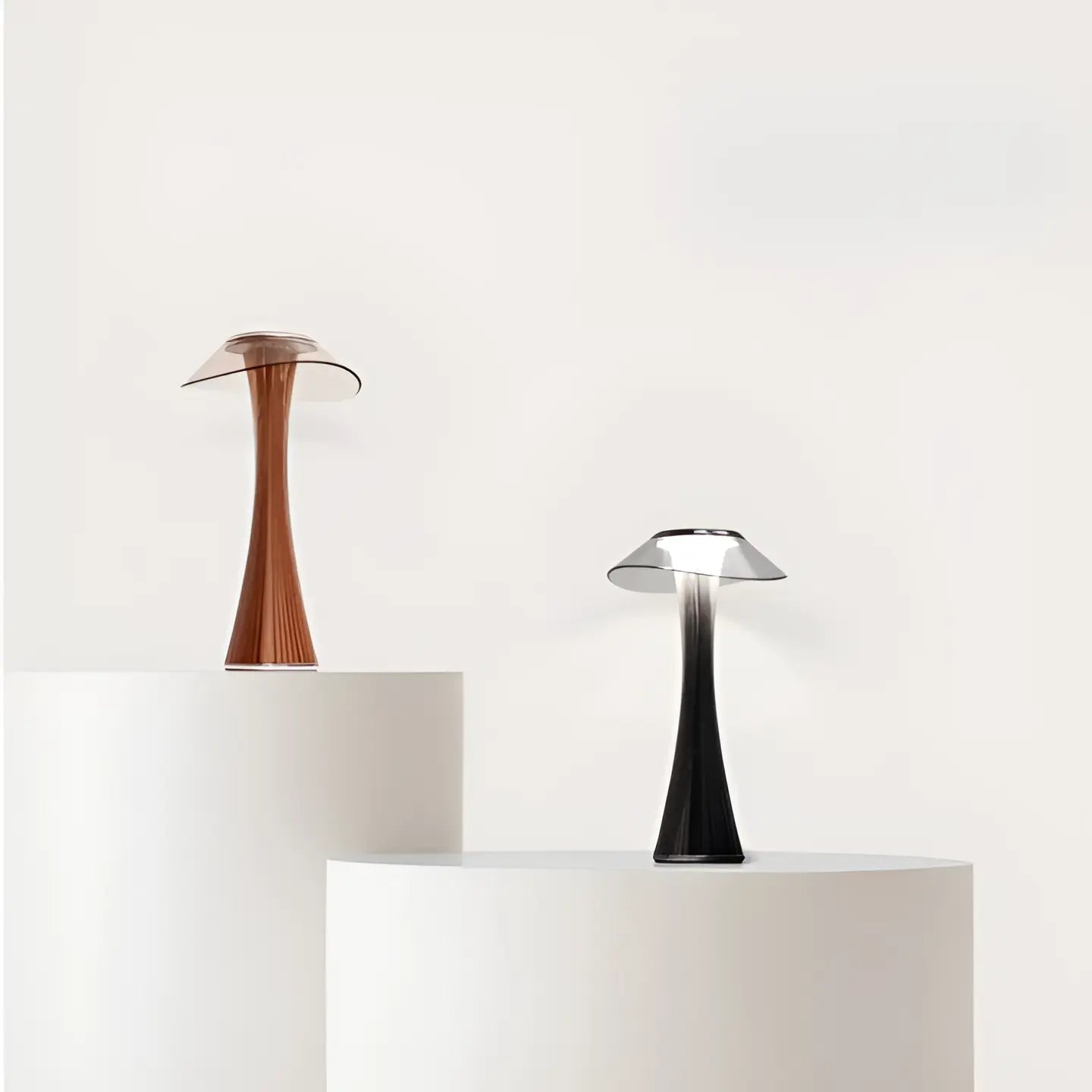 Veska | Gior Luxe Bordslampa – Elegans och Flexibilitet