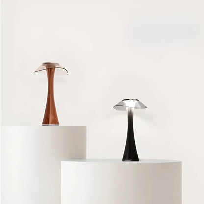 Veska | Gior Luxe Bordslampa – Elegans och Flexibilitet