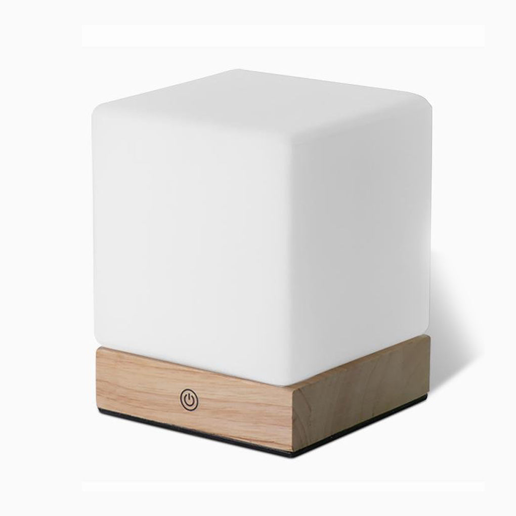 Veska | GlowCube Trådlös LED Bordslampa – Modern och Energibesparande