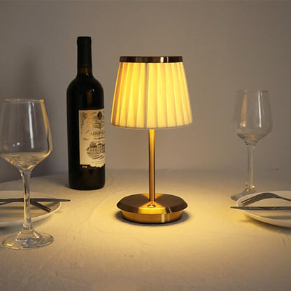 Veska | Golden Dream Drape Bordslampa – Elegans och Flexibilitet