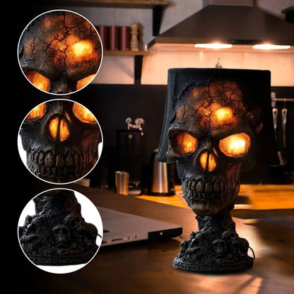 Veska | Gotisk Bordslampa SkullFire | Halloween Skalle Dekor | LED Ambient Ljus | 20 x 11 x 11 cm