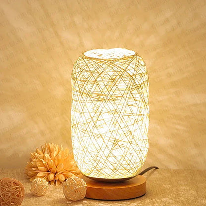 Veska | HolzLuma LED Bordslampa | Handgjord av trä och rep | Varm vit ljus | För sovrum och vardagsrum Beige
