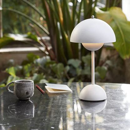 Veska | LED Bordslykta Ambient Belysning Modern Interiör Vit