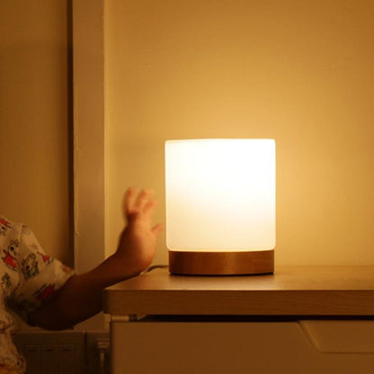Veska | LumiGlow Raffinerad Glas Bordslampa med Touch-LED