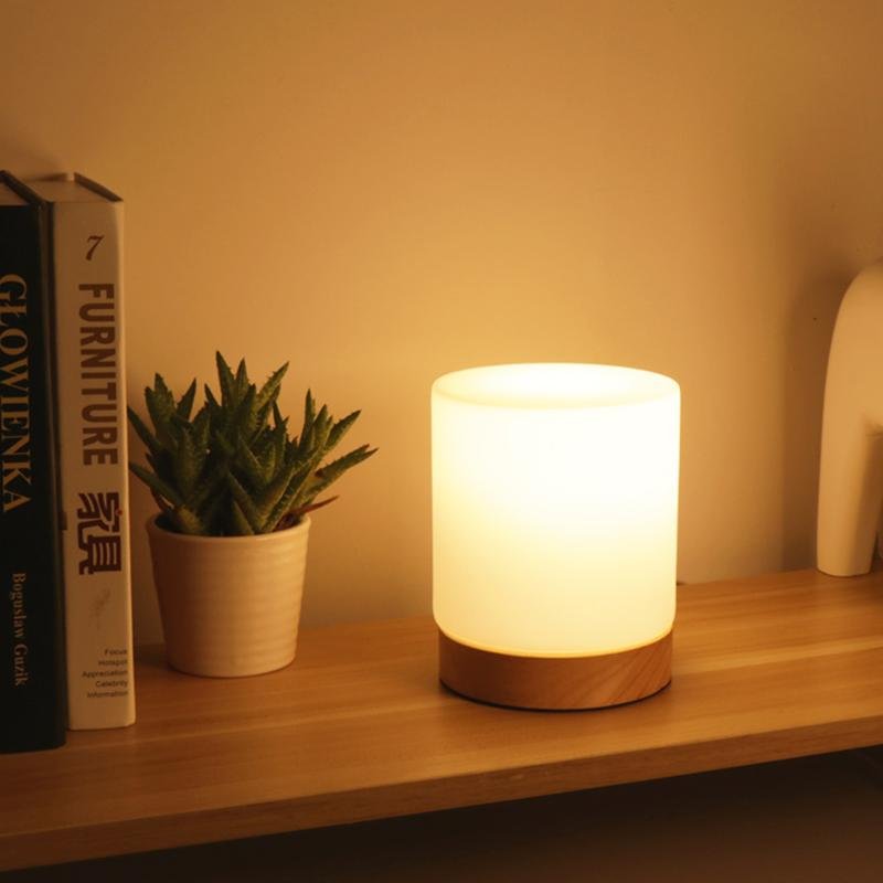 Veska | LumiGlow Raffinerad Glas Bordslampa med Touch-LED