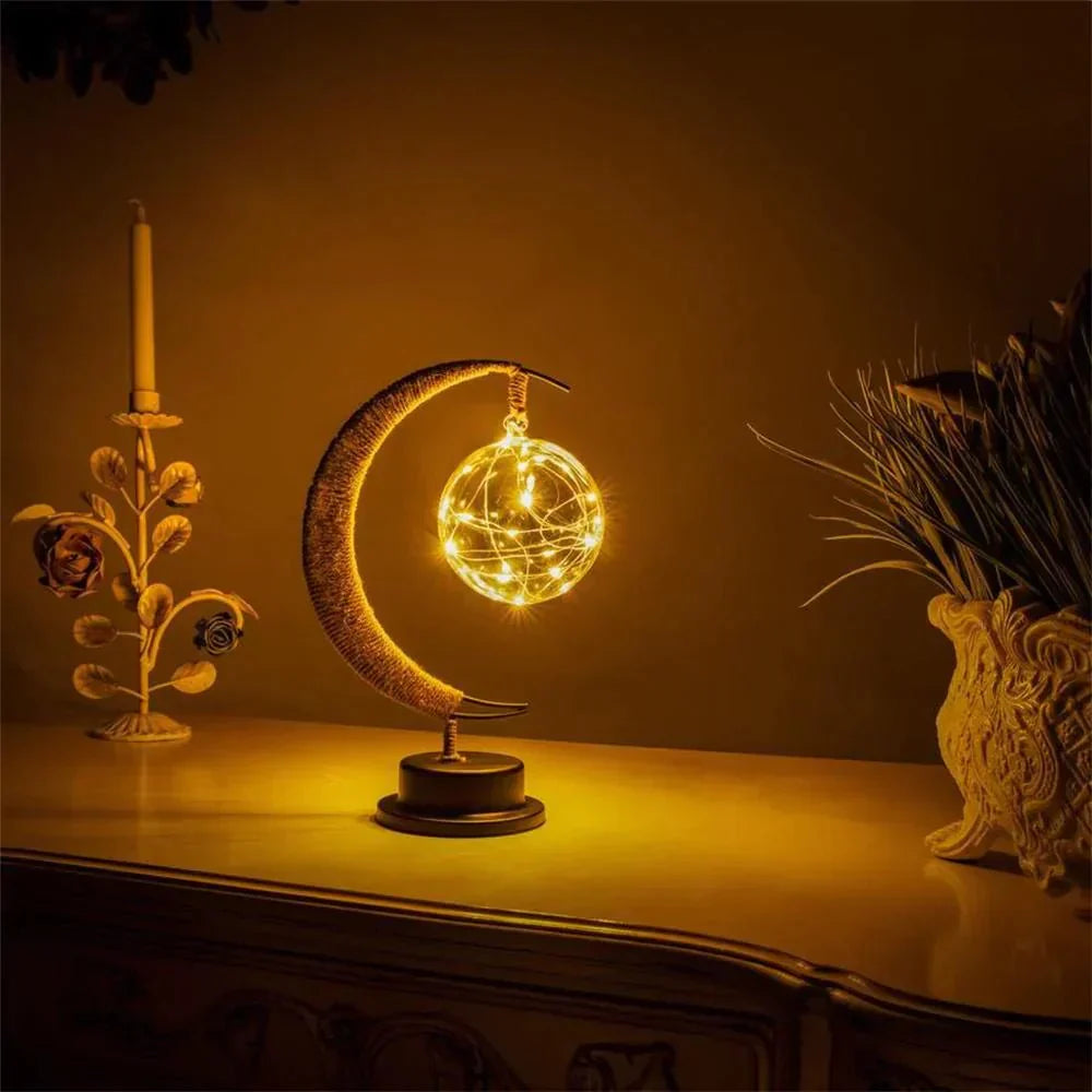 Veska | LunaGlow - Lyx Bordslampa - Månform - Rördesign - Elegant Belysning