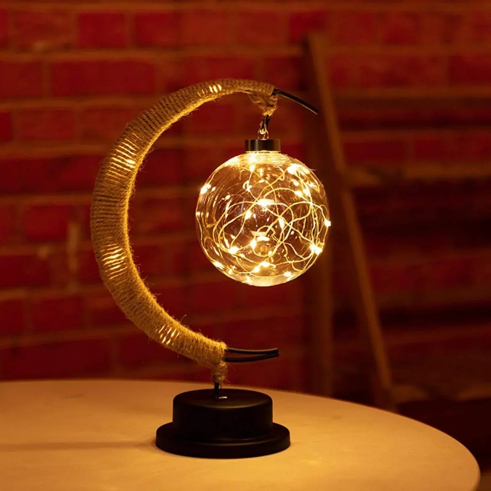Veska | LunaGlow - Lyx Bordslampa - Månform - Rördesign - Elegant Belysning