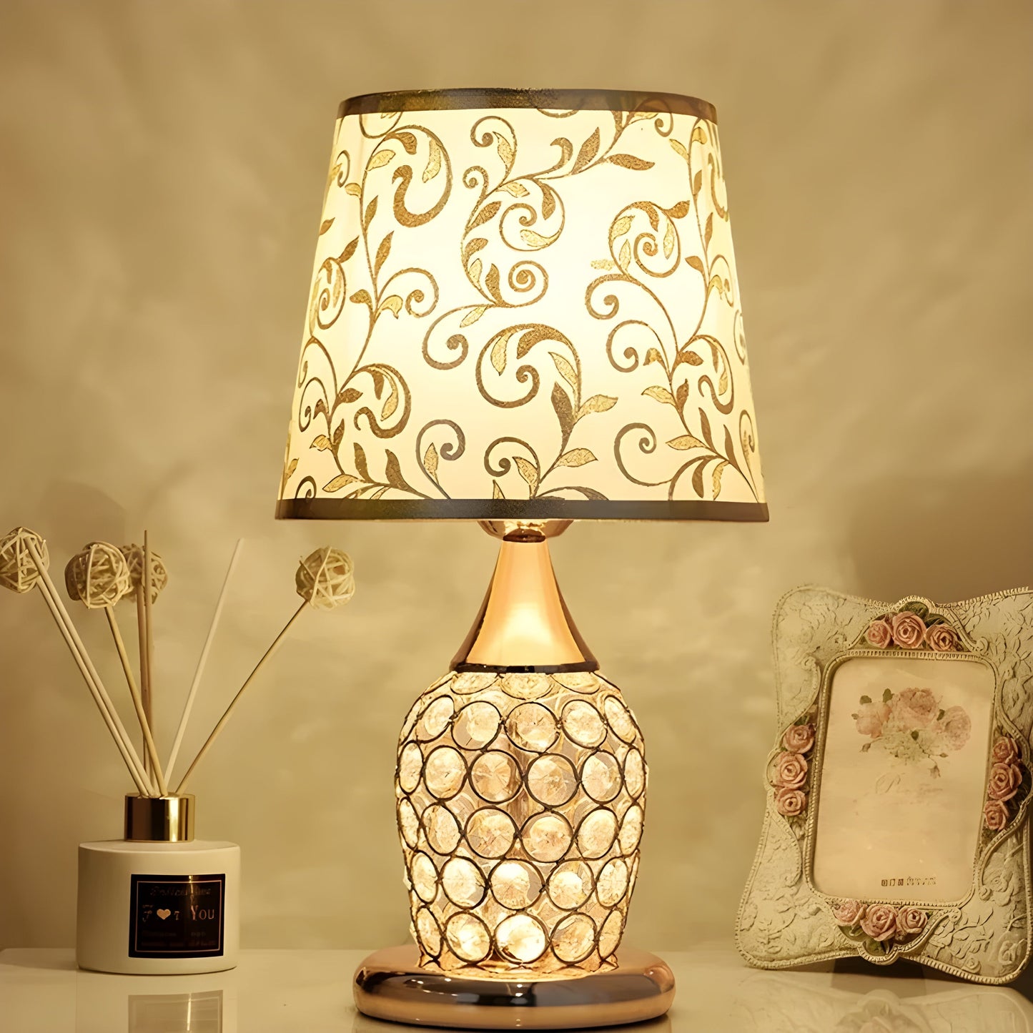 Veska | Lustrelia Crystal Optic Table Lamp | LED-belysning & Touch-funktion | Elegant Ljusspel | 220V | Plast B