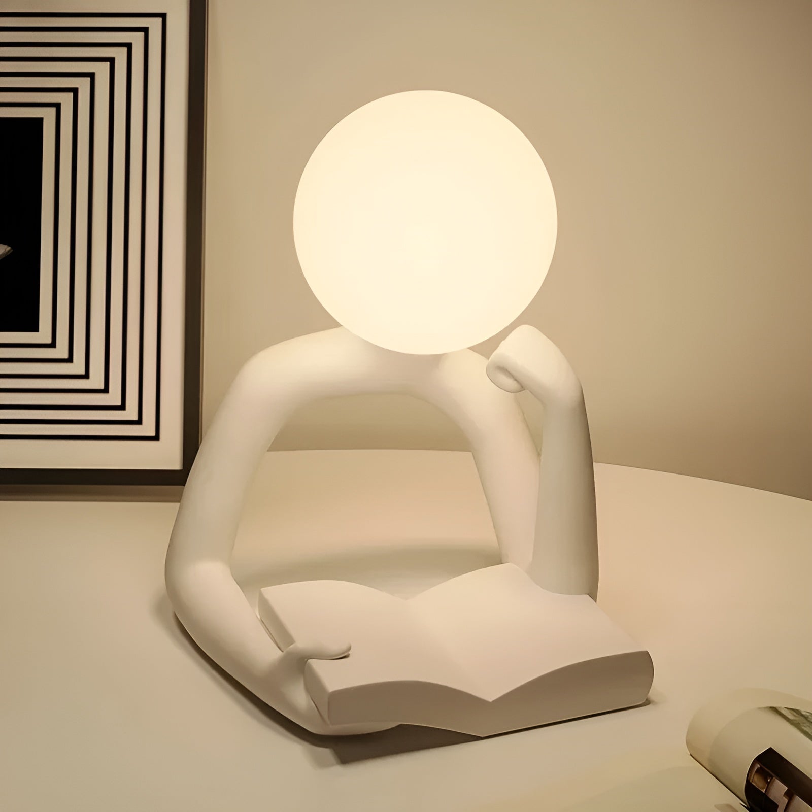 Veska | LuxLume Raffinerad Designer Bordslampa – Modern Konst med Atmosfärisk Belysning