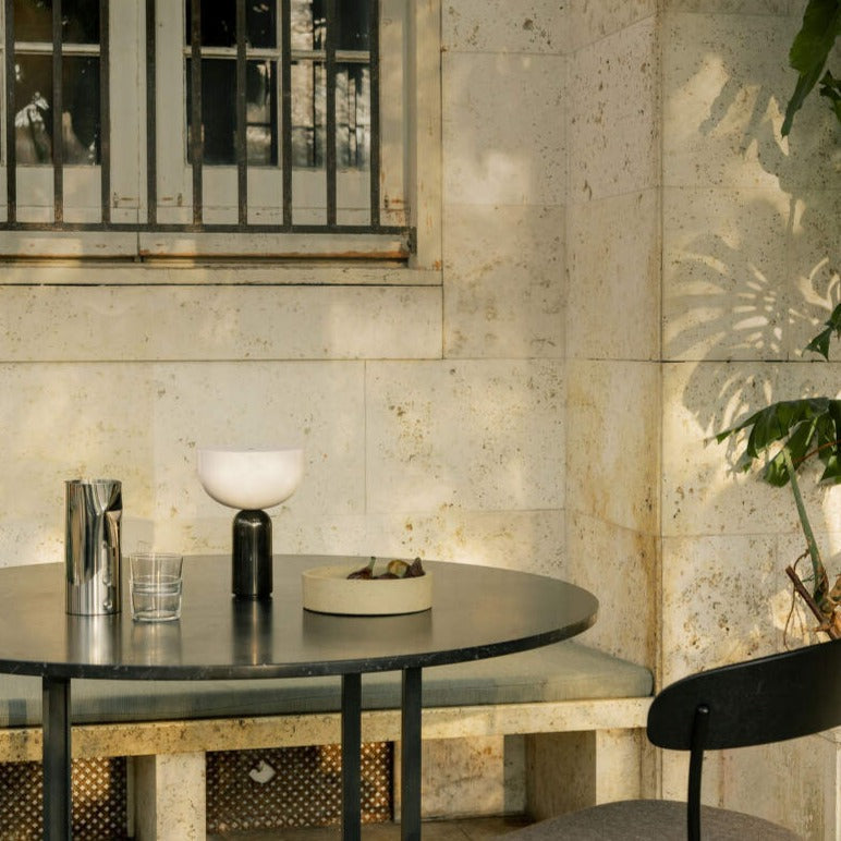 Veska | MarbleLuxe Lampa - Lyxig Marmor Bordslampa med Gyldna Accenter