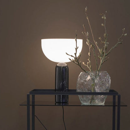Veska | MarbleLuxe Lampa - Lyxig Marmor Bordslampa med Gyldna Accenter