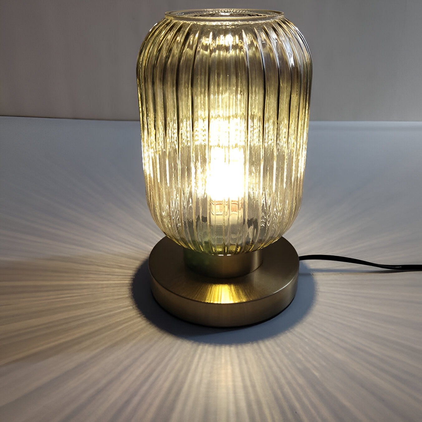 Veska | Nordic Table Lamp with Ribbed Glass