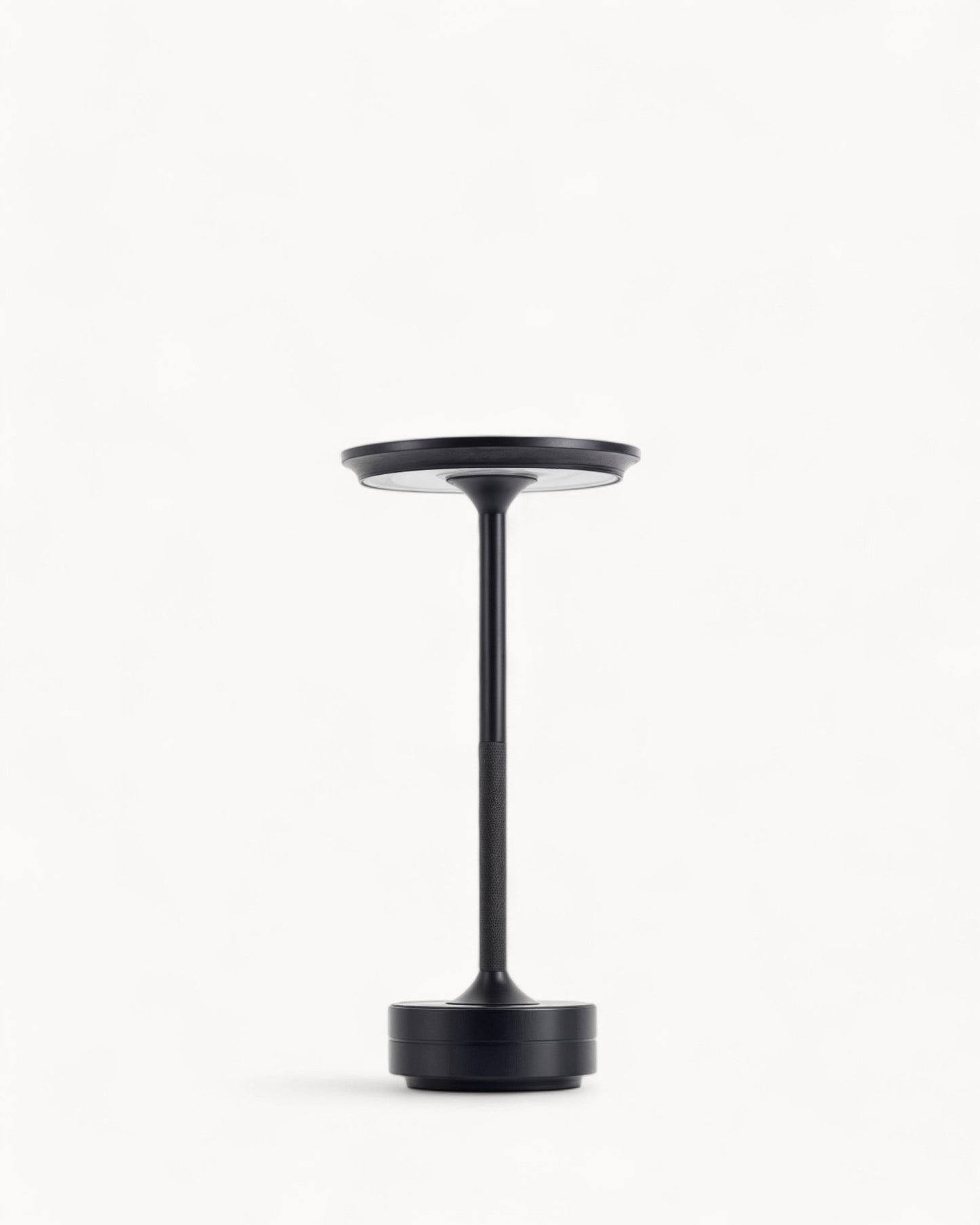 Veska | NordicaLight Luxe Trådlampa för Elegant Belysning