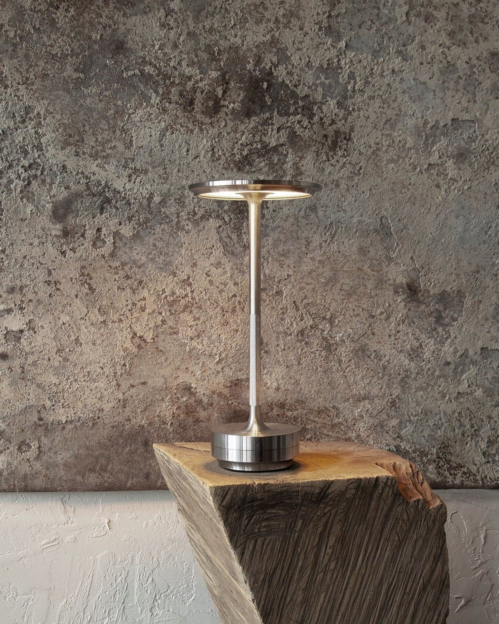 Veska | NordicaLight Luxe Trådlampa för Elegant Belysning