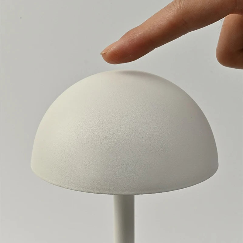 Veska | Nordisk Minimalistisk Bordslampa