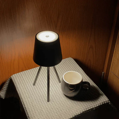 Veska | Nordisk stativbordslampa - Stilig trådlös LED-nattlampa