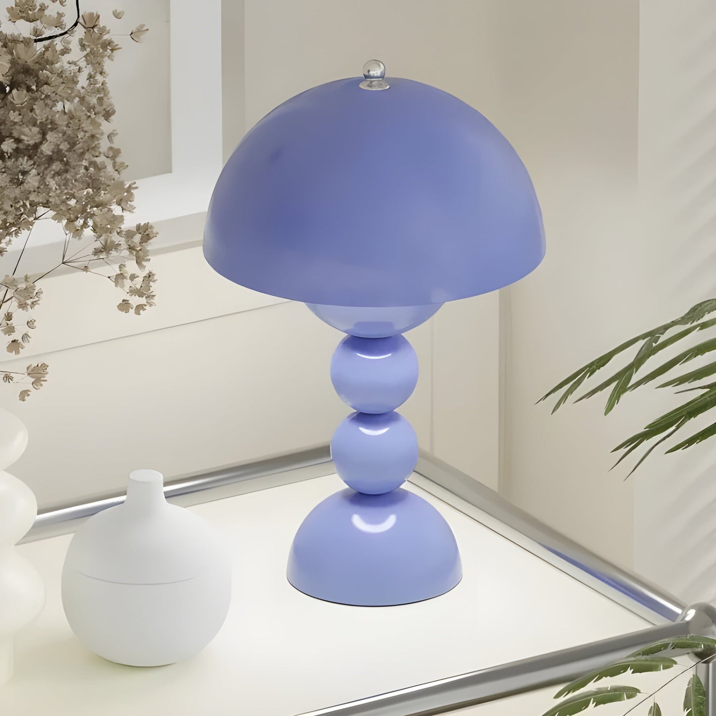 Veska | Norlumi Skandinavisk LED Bordslampa | Dimbar | Vit ABS Hölje | 0–5W | 36V DC | Blom-inspirerad Design