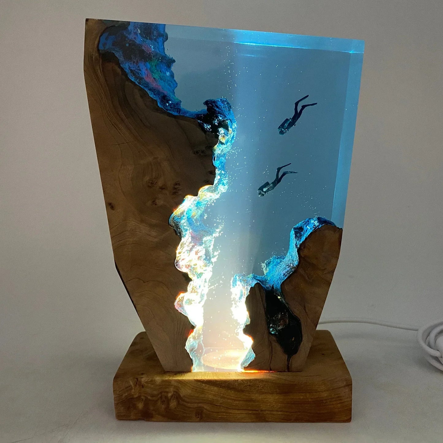 Veska | OceanGlow Luxe Upplyst Bordslampa – Serene Epoxyharp med USB-laddning