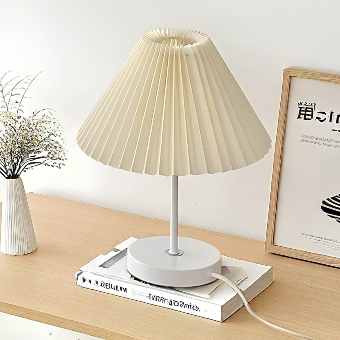 Veska | Pleatique Bordslampa