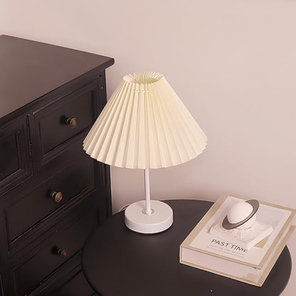 Veska | Pleatique Bordslampa