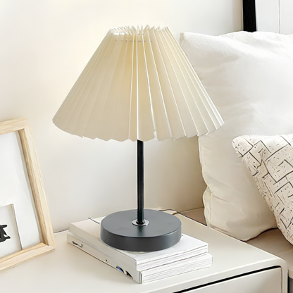 Veska | Pleatique Bordslampa Svart Beige