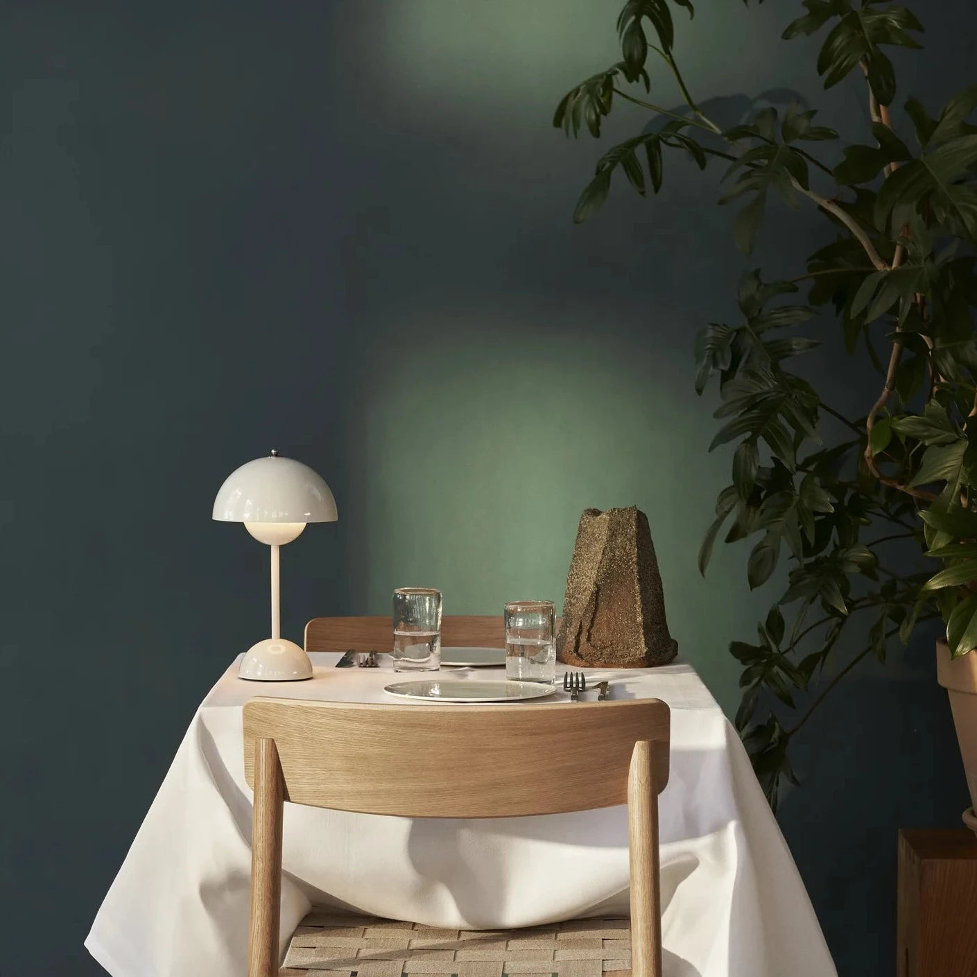 Veska | Retro Flowerlight - Trådlös uppladdningsbar bordslampa
