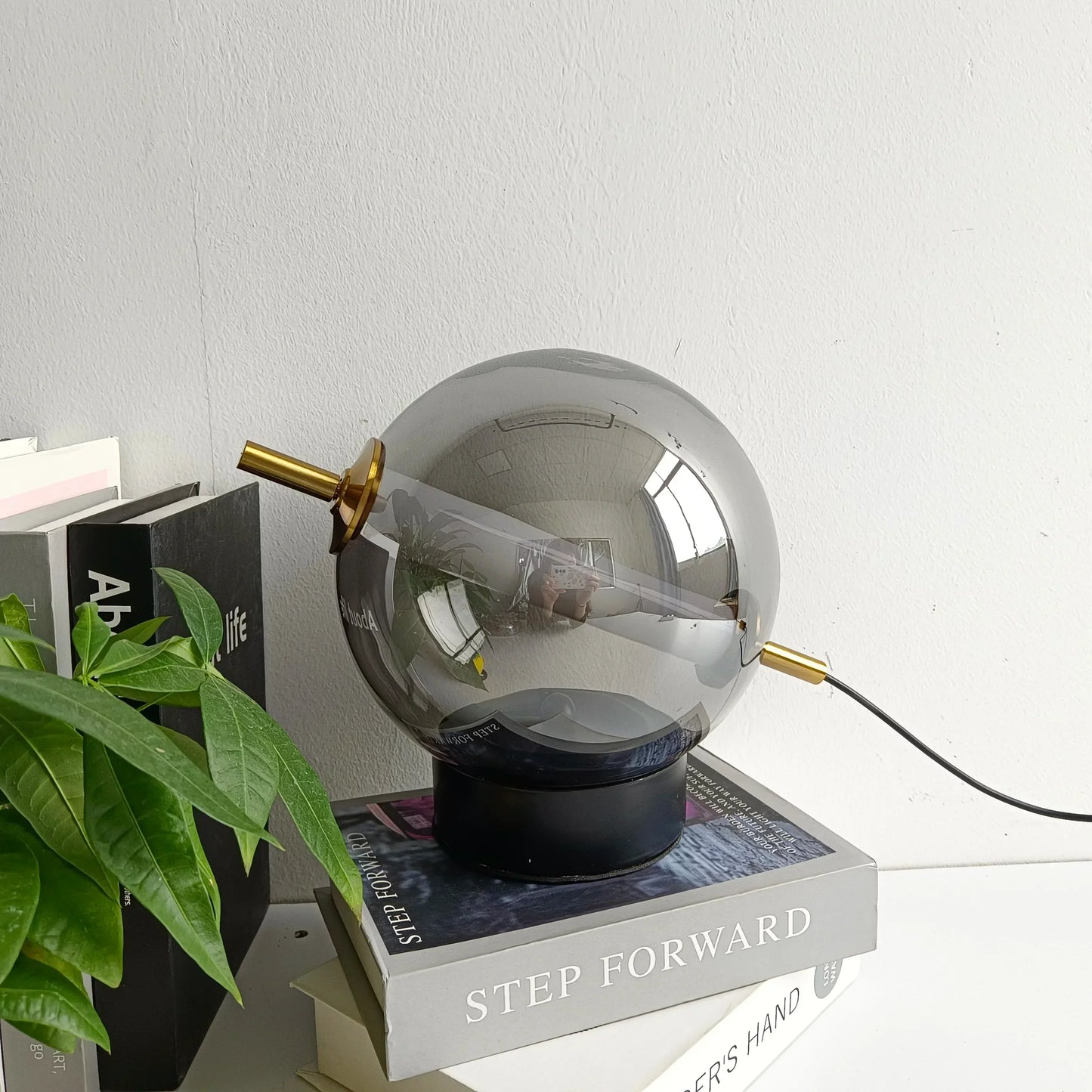Veska | Retro Glastabellampa med Varm Glöd - Tidslös Elegans