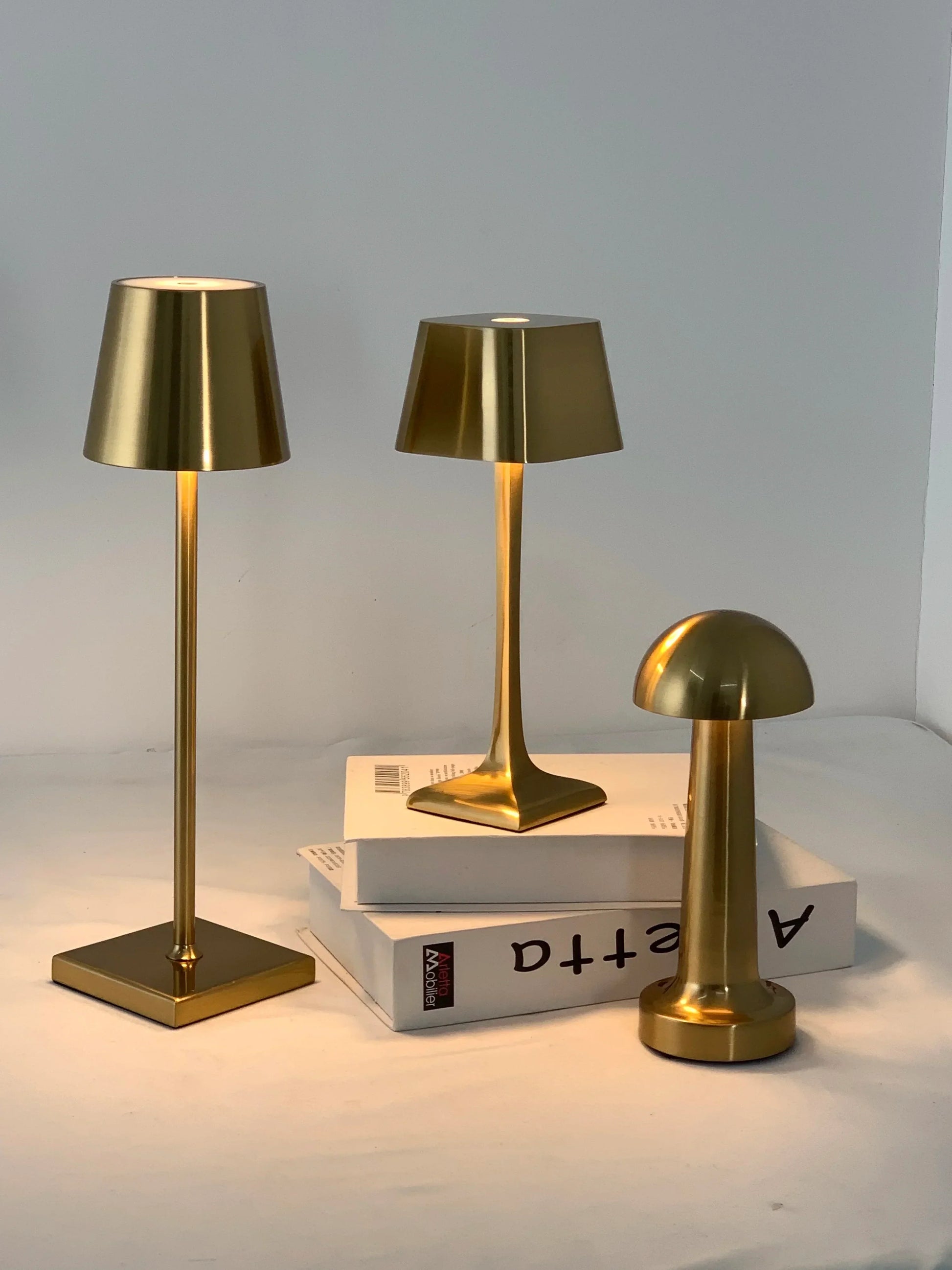 Veska | Seraphine Lumière - Trådlös Uppladdningsbar LED USB Fyrkantig Bordslampa