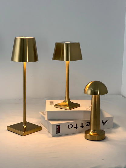 Veska | Seraphine Lumière - Trådlös Uppladdningsbar LED USB Fyrkantig Bordslampa