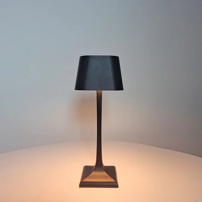 Veska | Seraphine Lumière - Trådlös Uppladdningsbar LED USB Fyrkantig Bordslampa