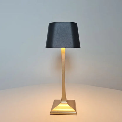 Veska | Seraphine Lumière - Trådlös Uppladdningsbar LED USB Fyrkantig Bordslampa Svart-Guld