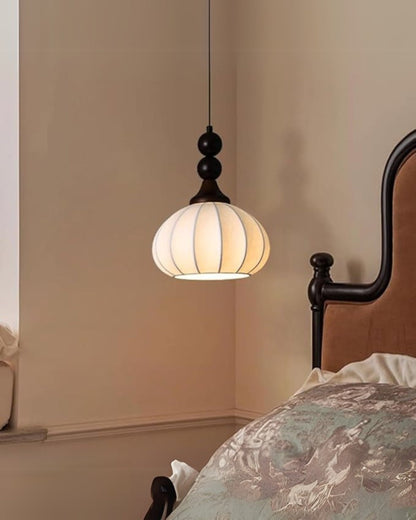 Veska | Silkeslen Bordslampa med Varmt Ljus