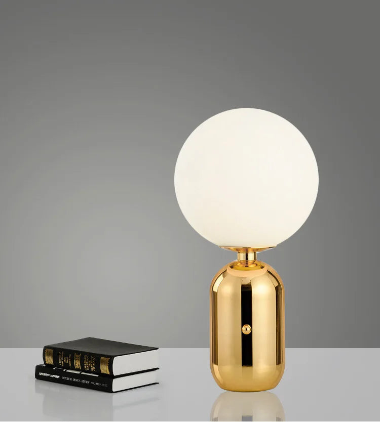 Veska | Skandinavisk Lyx Bordslampa: WinterGlo Belysning med Stil