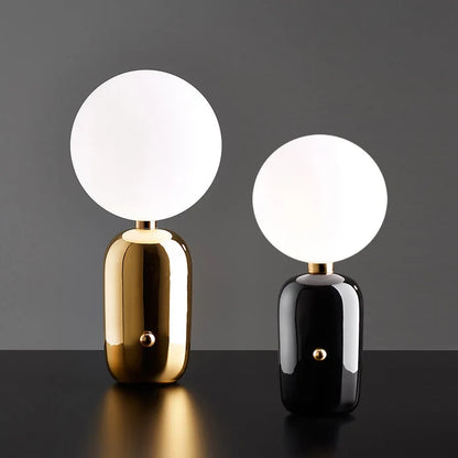 Veska | Skandinavisk Lyx Bordslampa: WinterGlo Belysning med Stil