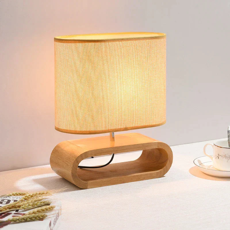 Veska | Skandinavisk Trä Bordslampa – Elegant och Handgjord