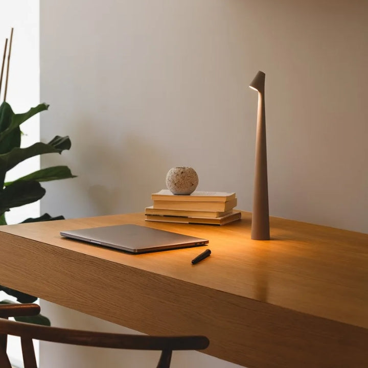Veska | Skulpterande Bordslampa Trådlös LED-lampa Solid Aluminium 10000mAh Batteri 3-Nivå Dimming CRI 90 USB-C Laddningsport Varm Vit 2700K