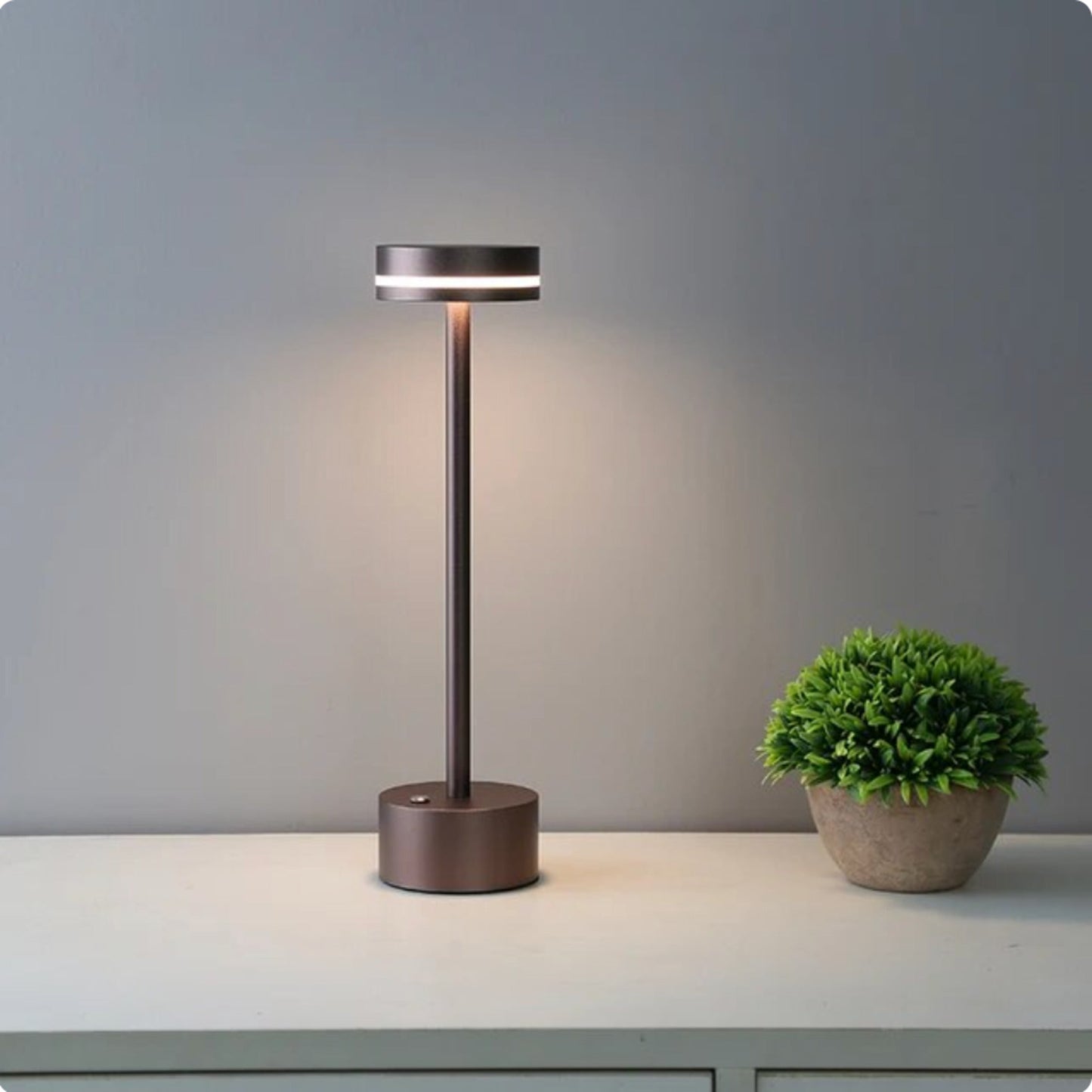 Veska | Solara - Uppladdningsbar trådlös touchbordslampa