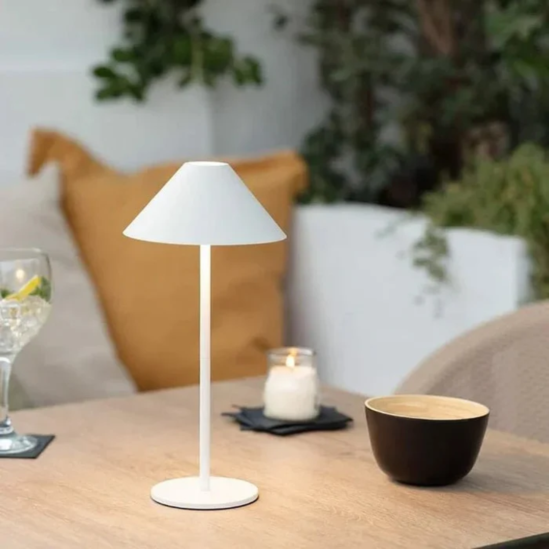 Veska | Stilig Trådlös Bordslampa Vit