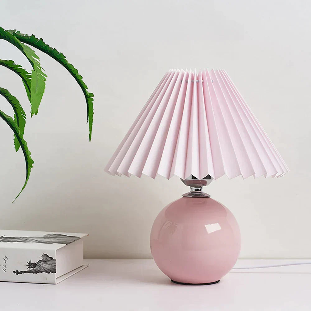 Veska | Tidlös Lumiere Vintage Bordslampa - Klassisk Design för Alla Utrymmen Poink och Pink