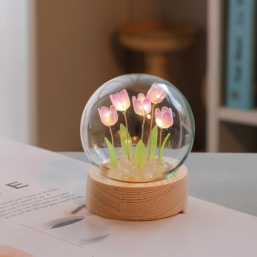 Veska | TulipGlow Elegant Floral Table Lamp – Fint Belysning 5 lila tulpaner