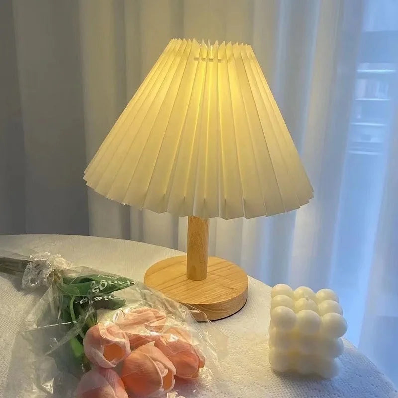 Veska | Vikbar Plisserad Bordslampa - Stylisk Vikbar LED Bordslampa för Unik Inredningsdesign Grädde