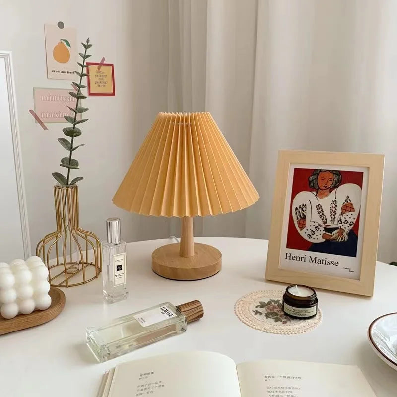 Veska | Vikbar Plisserad Bordslampa - Stylisk Vikbar LED Bordslampa för Unik Inredningsdesign