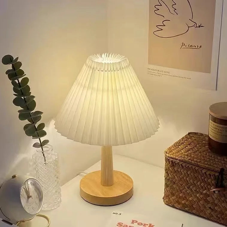 Veska | Vikbar Plisserad Bordslampa - Stylisk Vikbar LED Bordslampa för Unik Inredningsdesign