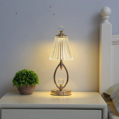 Veska | Vintage Crystal Table Lamp - Elegant Vintage Crystal Table Lamp för en Charmig Atmosfär D Oval